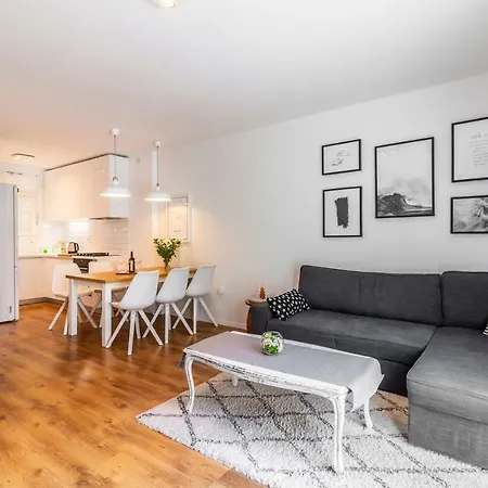 Apartment In Centre For 6 Split Exterior photo